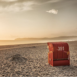 strand und strandkorb in norddeutschland